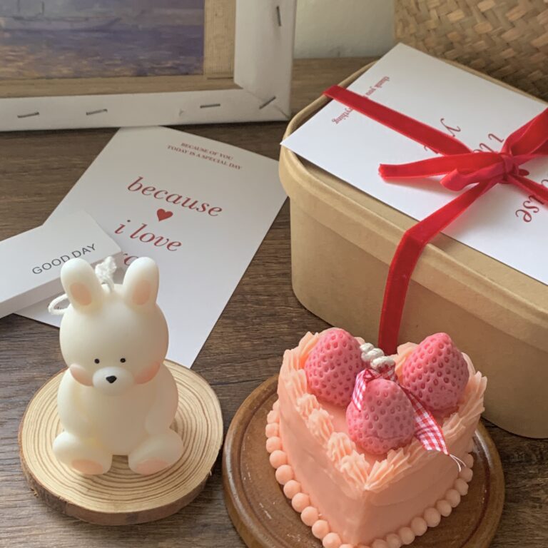 愛芙兔草莓蛋糕情人節禮盒(兔兔*1、蛋糕*1)
